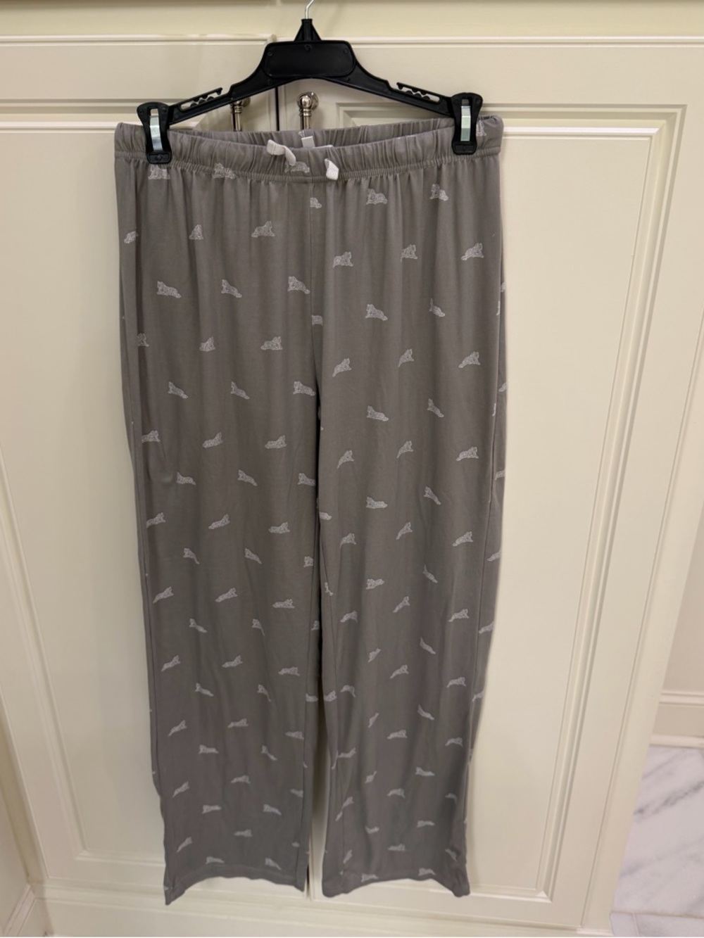 Royal Standard tiger print grey and white pajamas - Picture 6 of 7